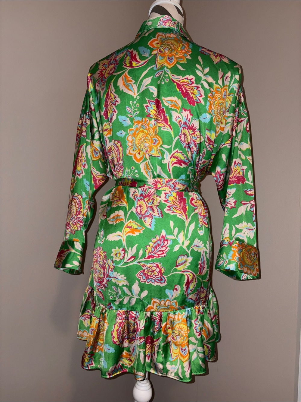 Zara size M Green Floral Tie-Waist Shirt Dress - Picture 6 of 7